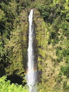 A rainbow across the bottom of Akaka Falls