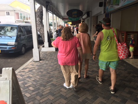 Shopping in Nassau
