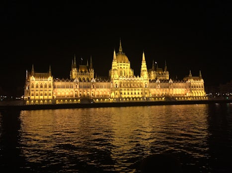 Arriving in Budapest at night