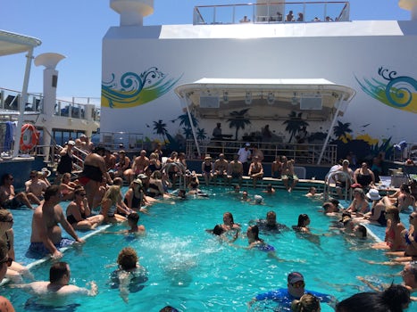 salt water overcrowded pool