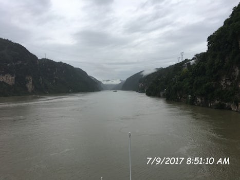 Yangtze River at 3 gorges