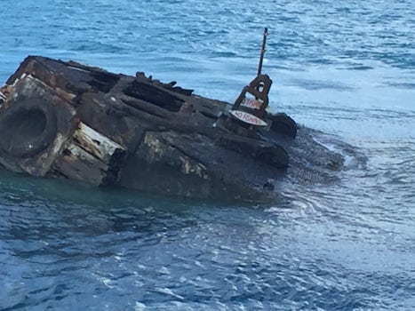 Sunken ship (HMS Vixon) in Bermuda where coral and fish can be found