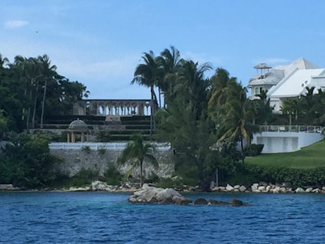 Mansions on Paradise Island