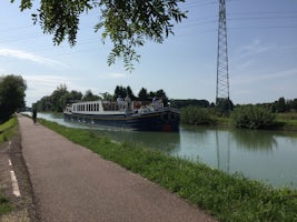 On  Canal de la Marne au Rhin, Reichstett, France