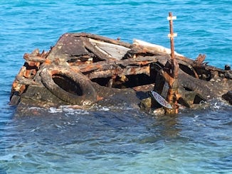 Shipwreck in Bermuda triangle