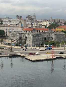 Coming into port at Havana.