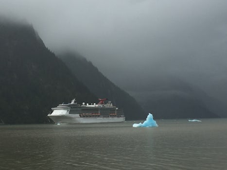 the ship in the Tracy Arm Fjord