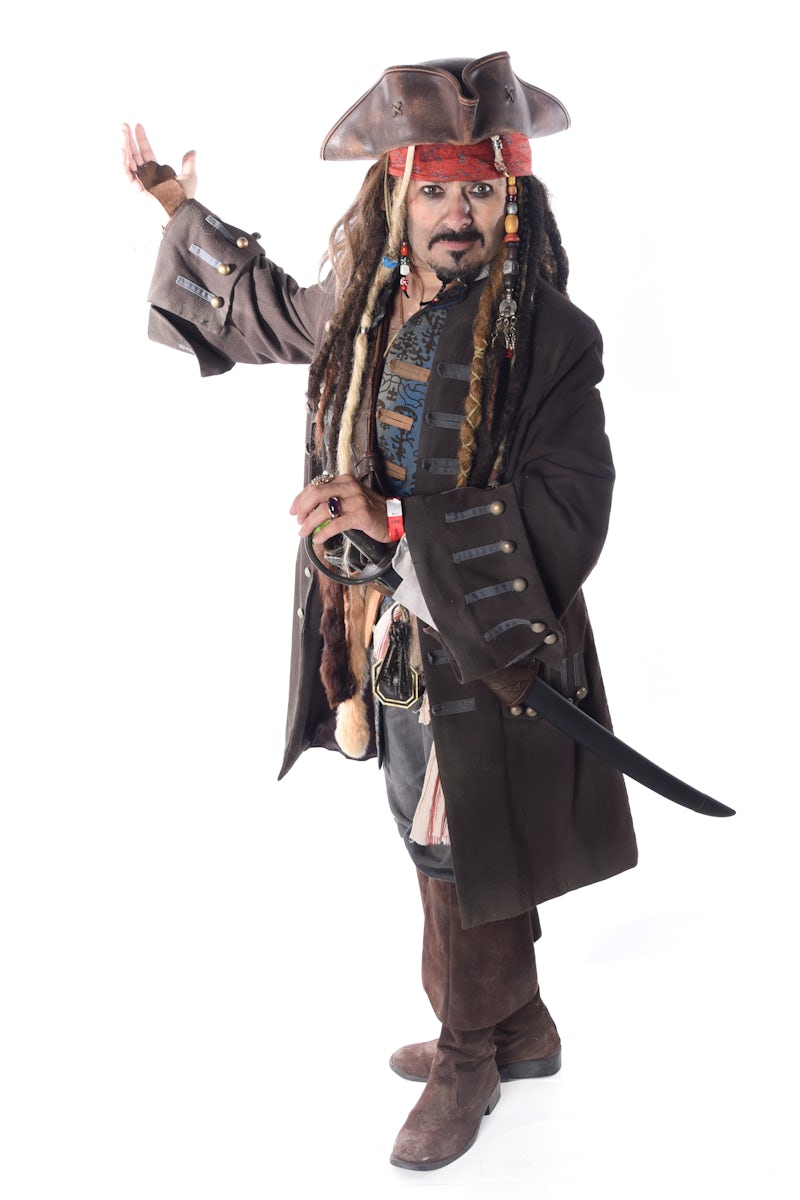 Doing photo dressed as jack sparrow on pirate night Disney magic