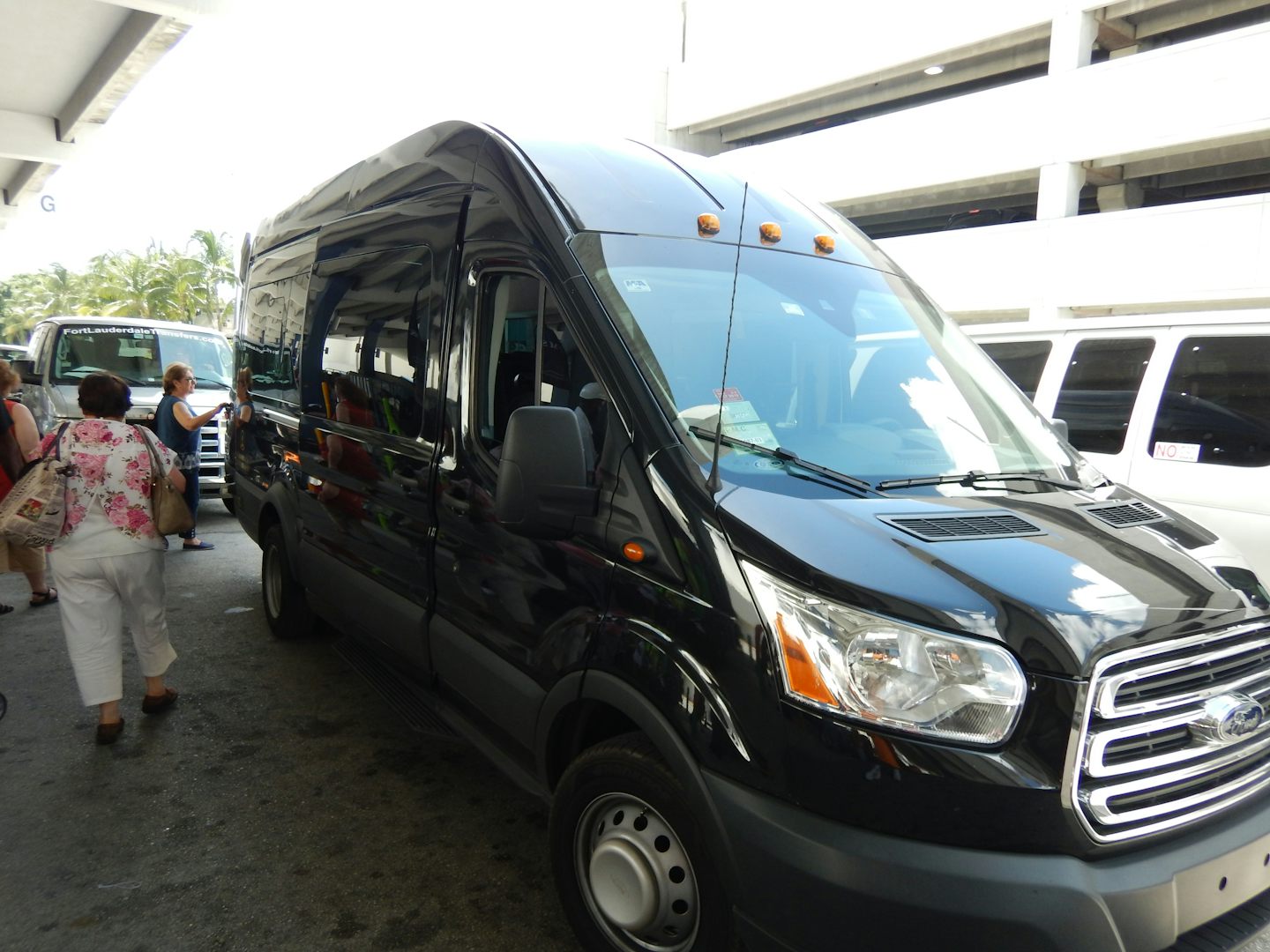 shuttle van from Courtyard by Marriott Miami Downtown