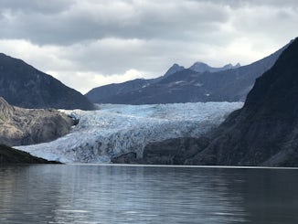 Mendenhall Glacier, Juneau, Alaska.