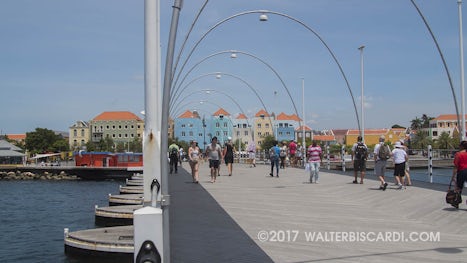 Curacao pontoon bridge from the shopping side.