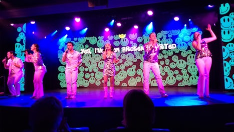 Ship entertainment;  ABBA musical