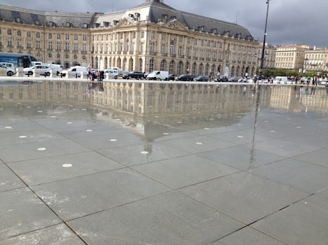 This is the reflecting pool in Bordeaux. Great fun to walk on and take phot