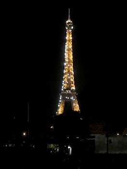 Light show at the Eiffel Tower