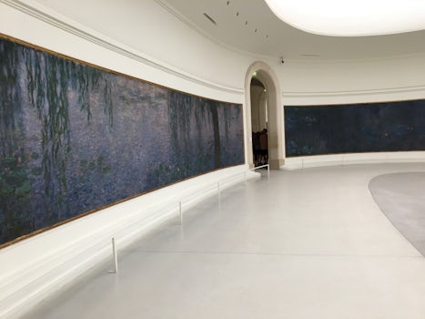 L’Orangerie at Tuilleries where the paintings Monet gave as a memorial after WWI are housed.