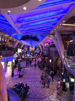 This is the Lobby on the 5th Deck, The Royal Promenade. Shopping and Bars are in this area. The main place to stay to watch activities would be at The Globe Atlas. The globe opens into a stage . Sit around these areas when there’s parade or activities.