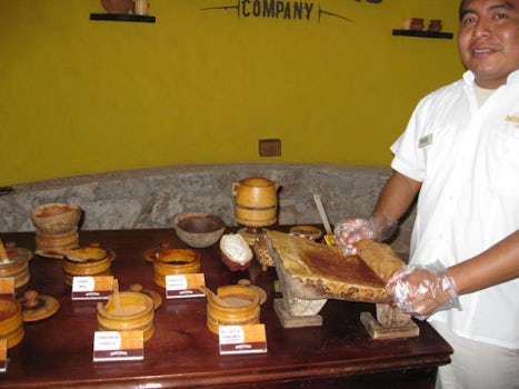 Demo of Mexican cocoa making, part of Cozumel tour