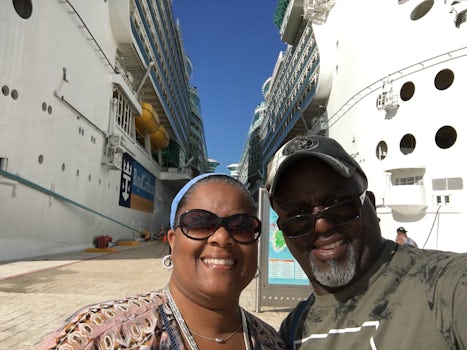 Standing in between the LIBERTY OF THE SEAS & FREEDOM OF THE SEAS!!!!!
How awesome our these two beauties??