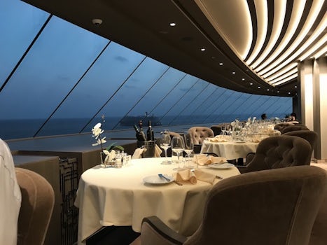 Dining Room in Yacht Club
