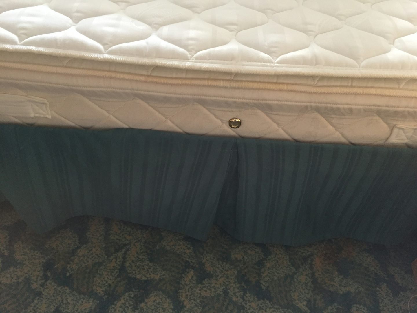 flat and old side view mattress