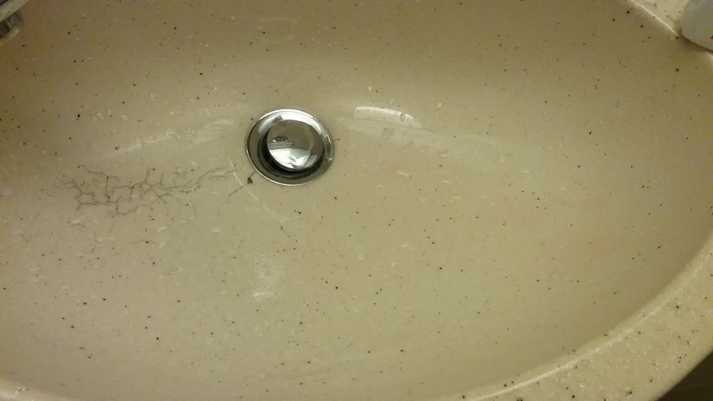 Cracked bath sink