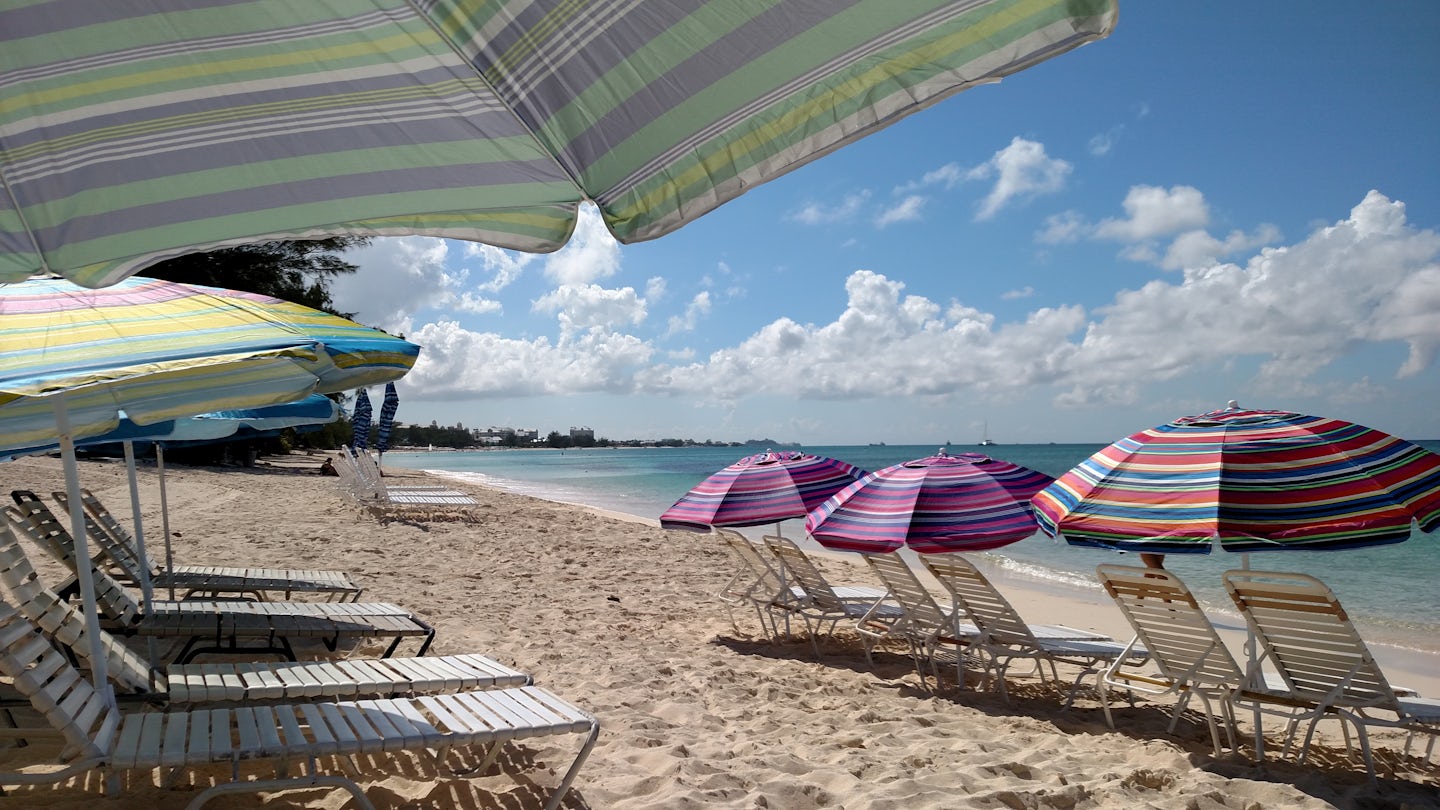 7 Mile Beach. Grand Cayman