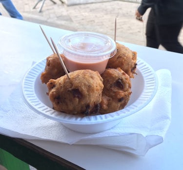 Nassau + Conch Fritters = I'm a local now!