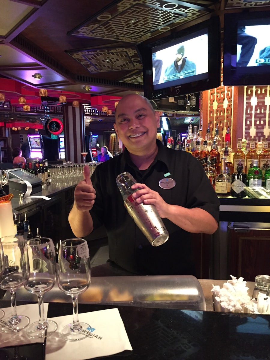 Jomar....The best casino bartender ever!!!
