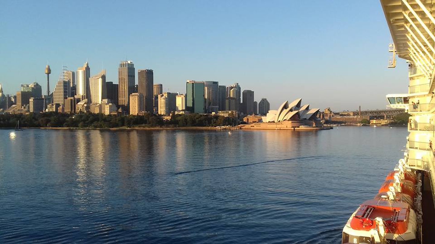 Sailing into Sydney.