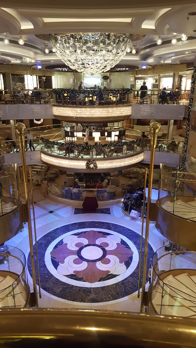 Main Piazza, Deck 6, Royal Princess (sorry, I don't know why it's u