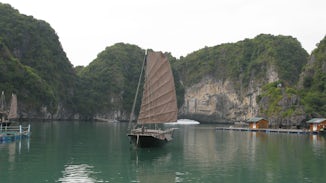 Halong Bay dragon boat tour