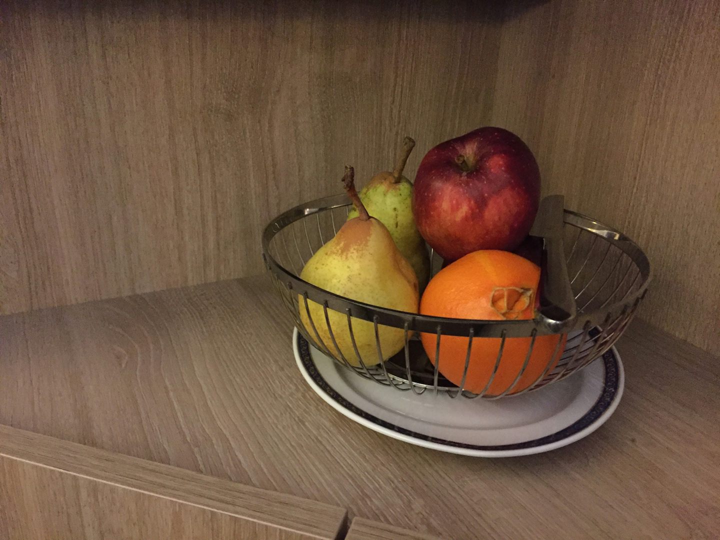 I loved the custom fruit basket in the staterooms