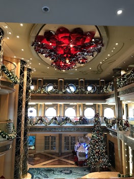 Deck 3 Lobby/Atrium, Disney Wonder