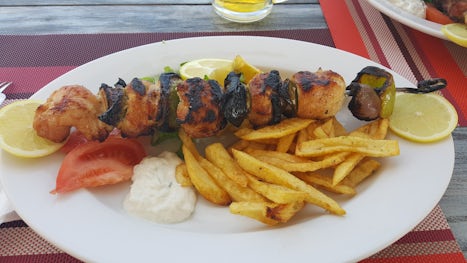 Chicken souvlaki in Argostoli