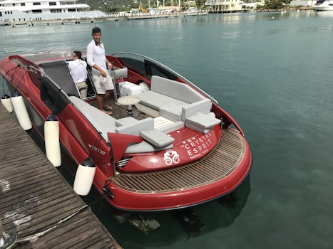 Crystal Esprits private speedboat