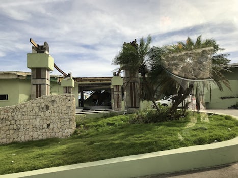 Damage to hotel due to Irma in St Marten