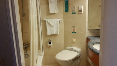 Junior Suite bathroom - with bathtub