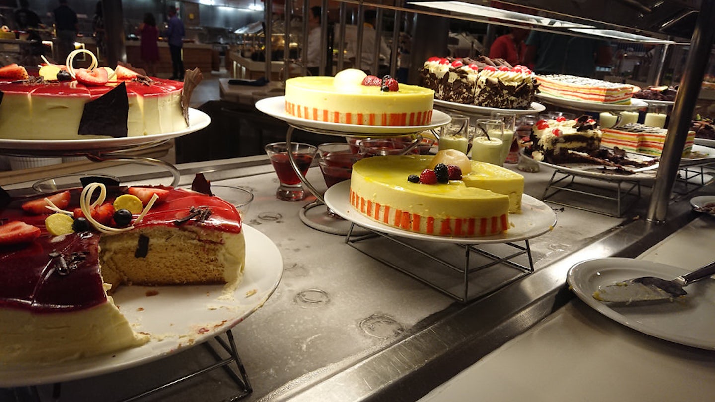 Somehow, all these cakes tasted the same (bland)