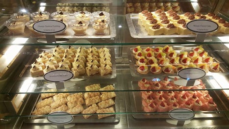Here is a sampling of a few of the pastries that they offer, at no charge, at the International Cafe. All of the food at the Cafe is complimentary. As I said, open 24 hours a day