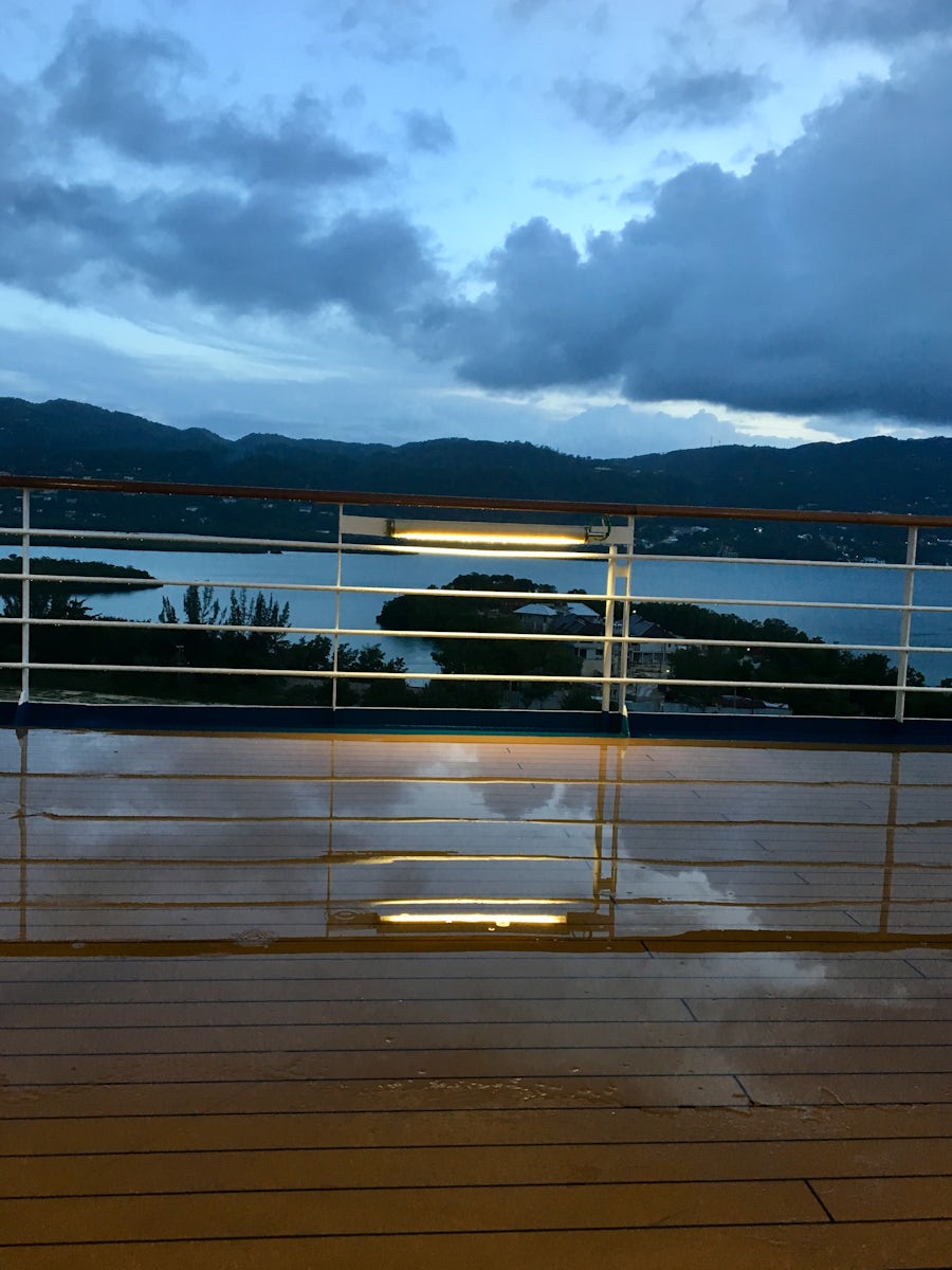 Leaving Jamaica in the rain