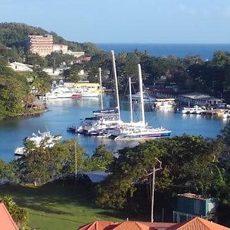 Pulling in at St. Lucia. Great Island stop