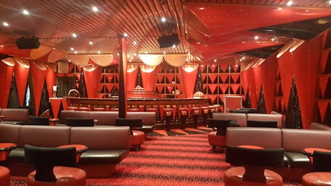Black and Red Lounge