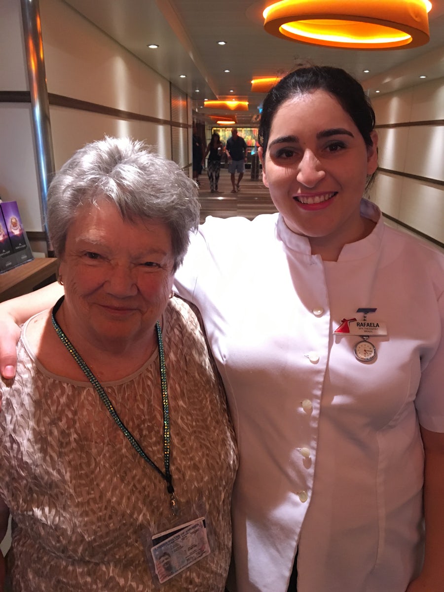 This is Rafaela, a Vista spa message therapist. She was excellent with my mother on two messages (Swedish and hot stone ). I had Chippa and she was excellent too.