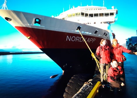 The best expedition crew .If you want to get to know Norway -these three will help you.