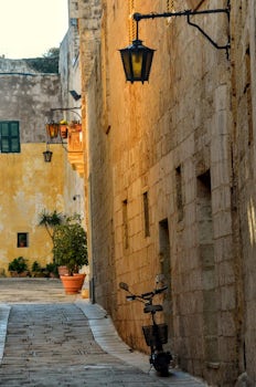 An early morning in Valleta, Malta