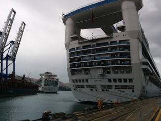 Golden and Diamond Princess in port Chalmers.