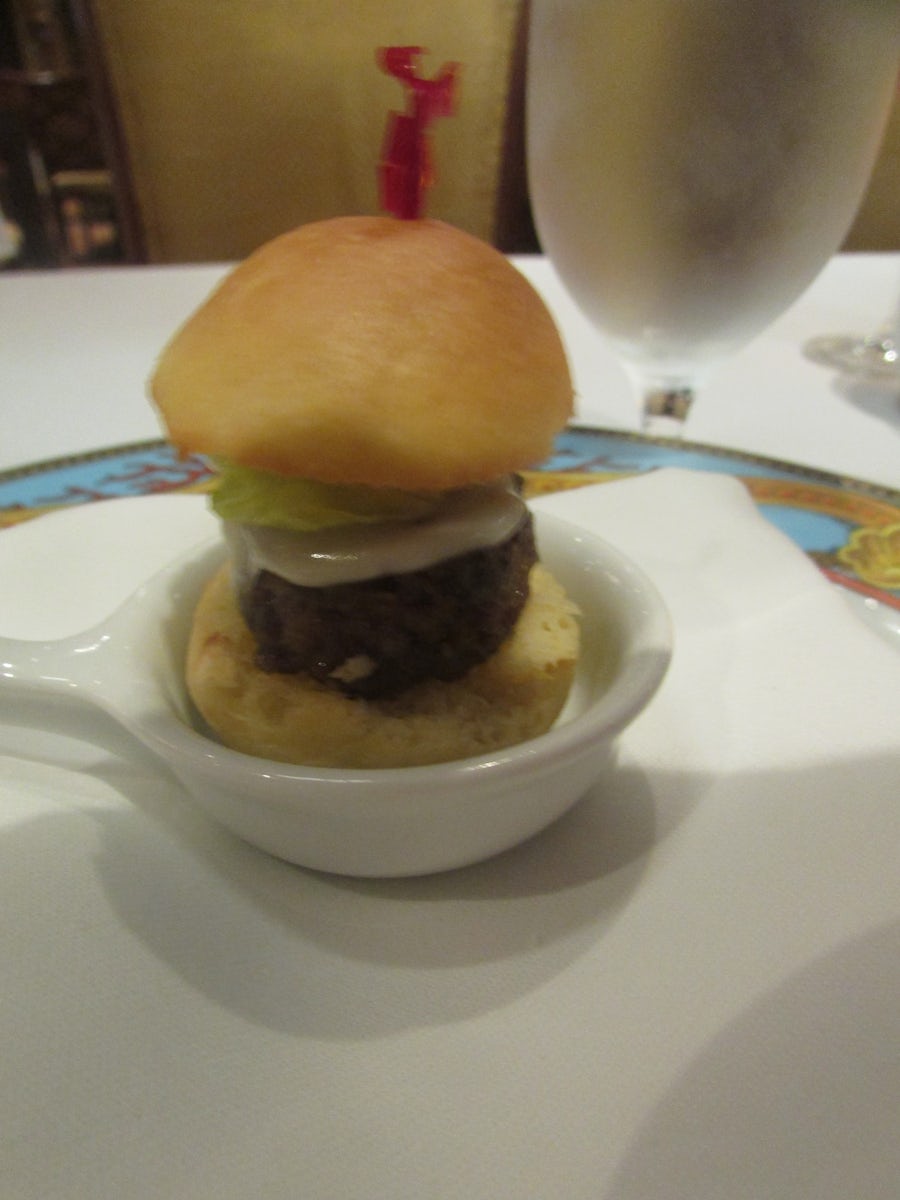 Tiny Burger (Sun King Steakhouse) brought out by the Chef for us to try (De