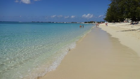 Seven Mile Beach, Grand Cayman.