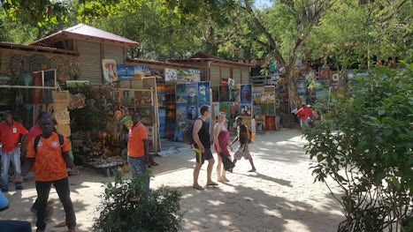 Labadee Arts Market