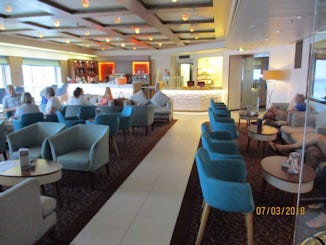 The waves bar, our favourite location onboard